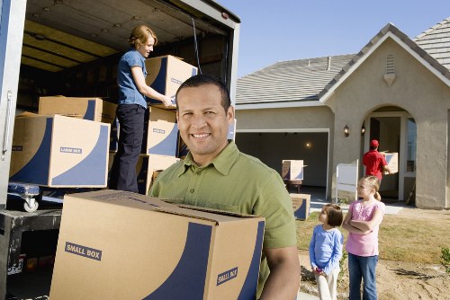 Cost factors associated with hiring a removal truck